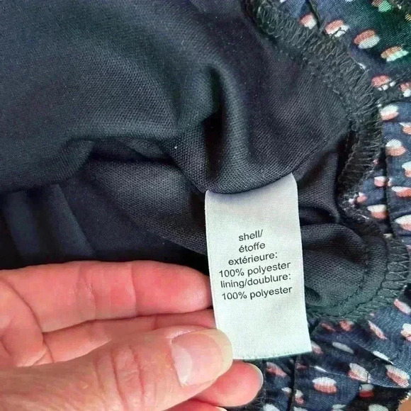 Red, white and navy sleeveless blouse, size medium, ties at neck, patriotic - Picture 5 of 5